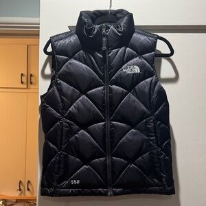 Never worn - The North Face Quilted Black Vest
